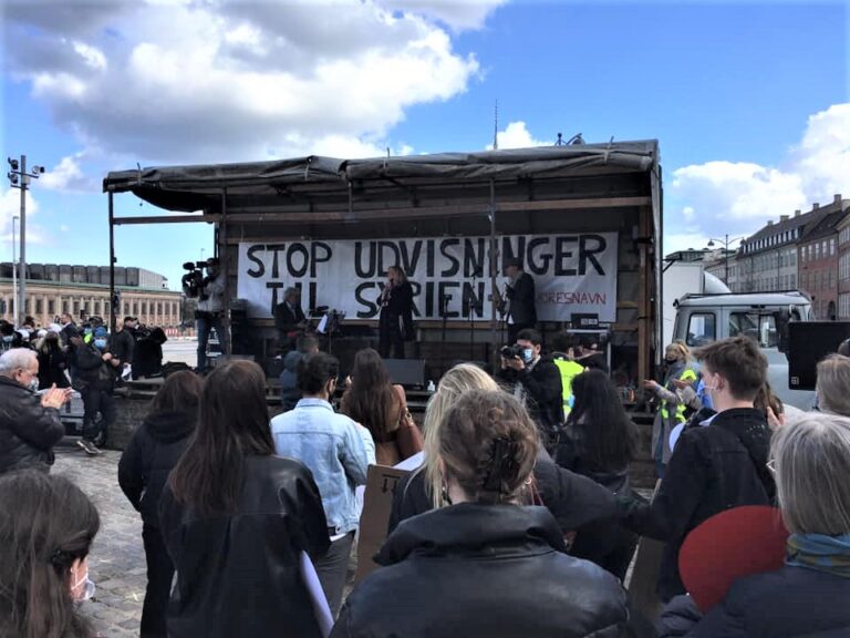 Nok er nok – civilsamfundet rykker og presser regeringen.